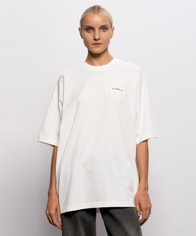Vetements Футболка кольору айворі з принтом напису MH27TR148Ww зображення 2