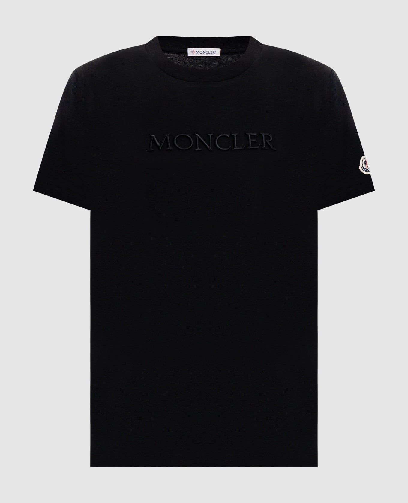 Черная футболка с логотипом