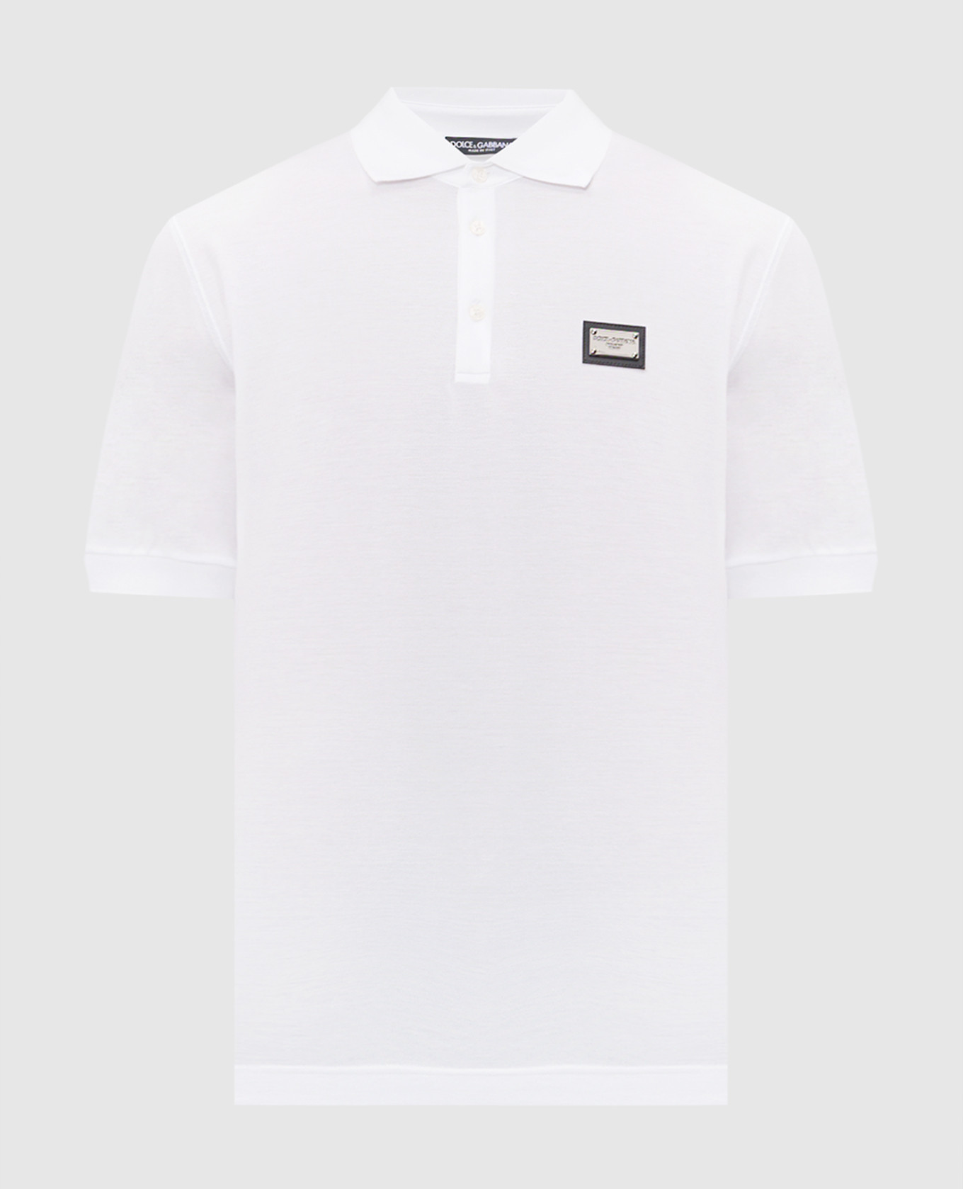 Белое поло с патчем логотипа