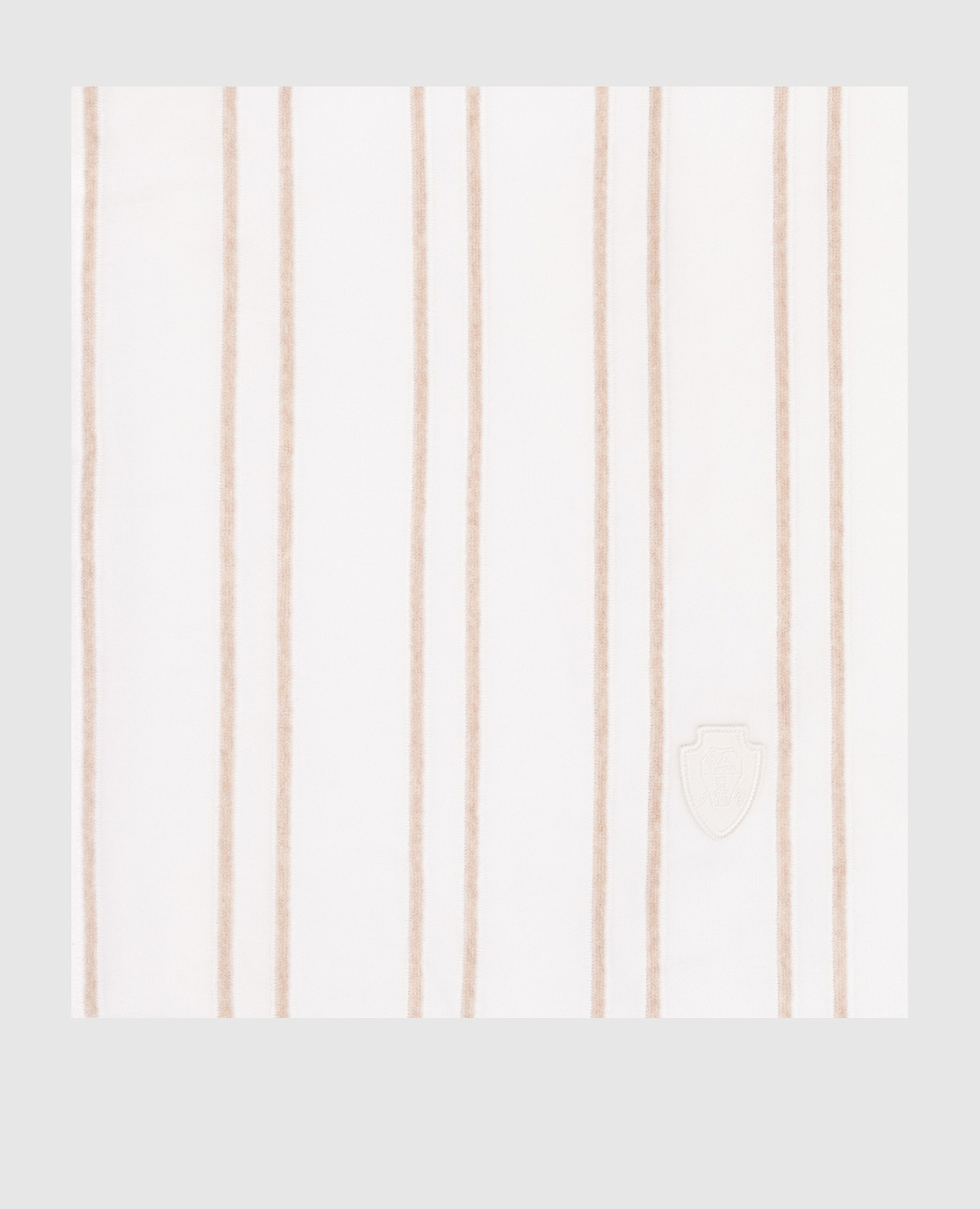 Белое махровое полотенце в полоску