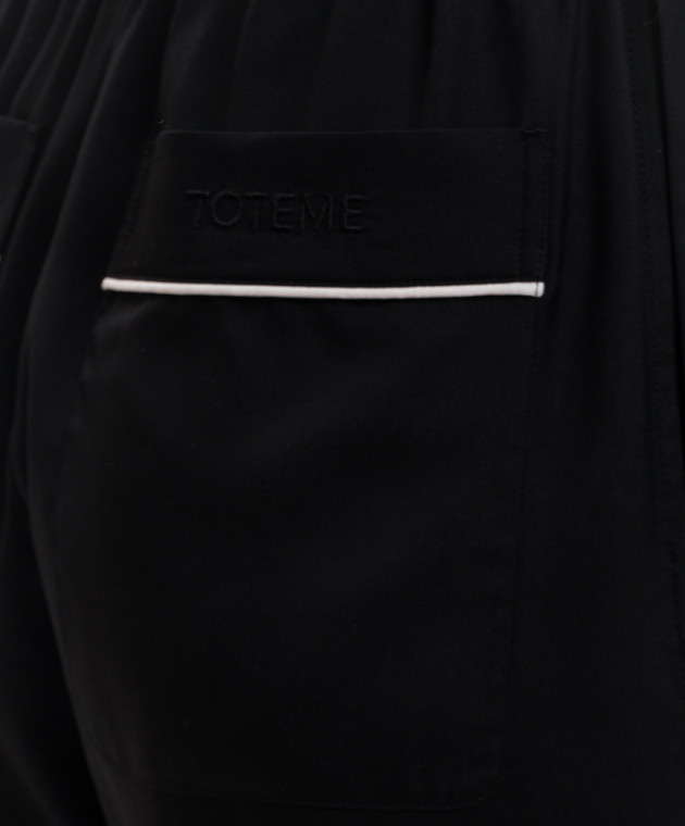 Toteme Черные брюки из шелка с вышивкой логотипа 263WRB0450FB0693 изображение 5