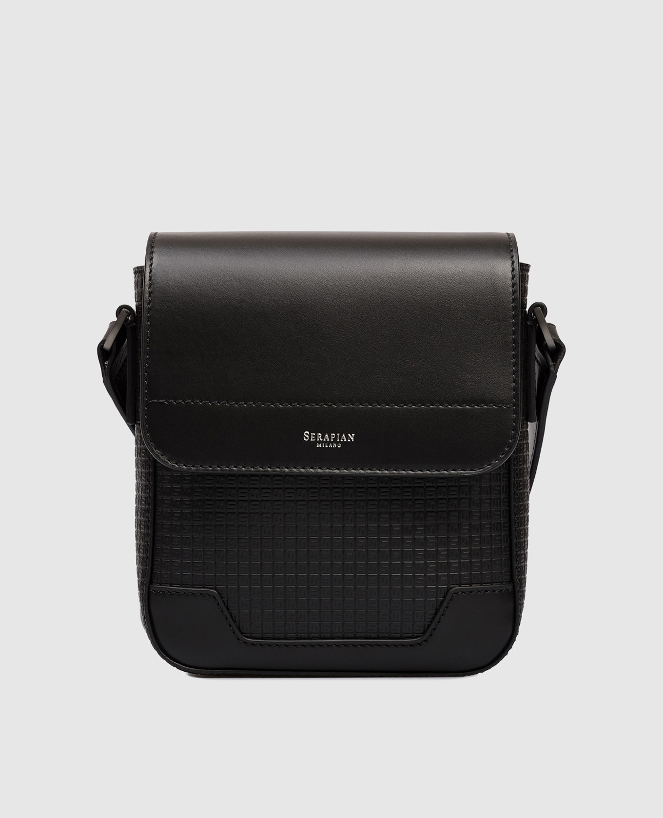 Черная кожаная сумка кросс-боди с тиснением монограммы