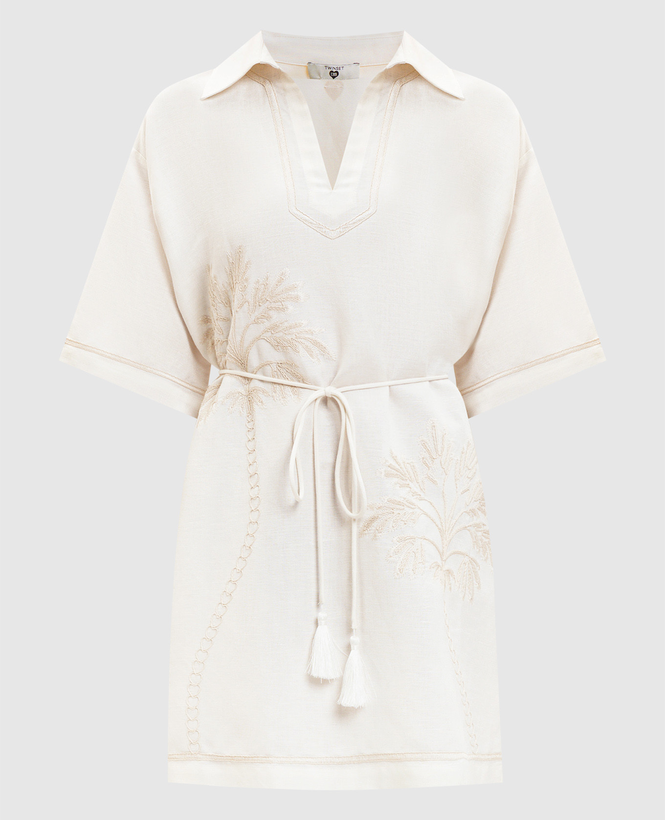 Белое платье с леном с вышивкой