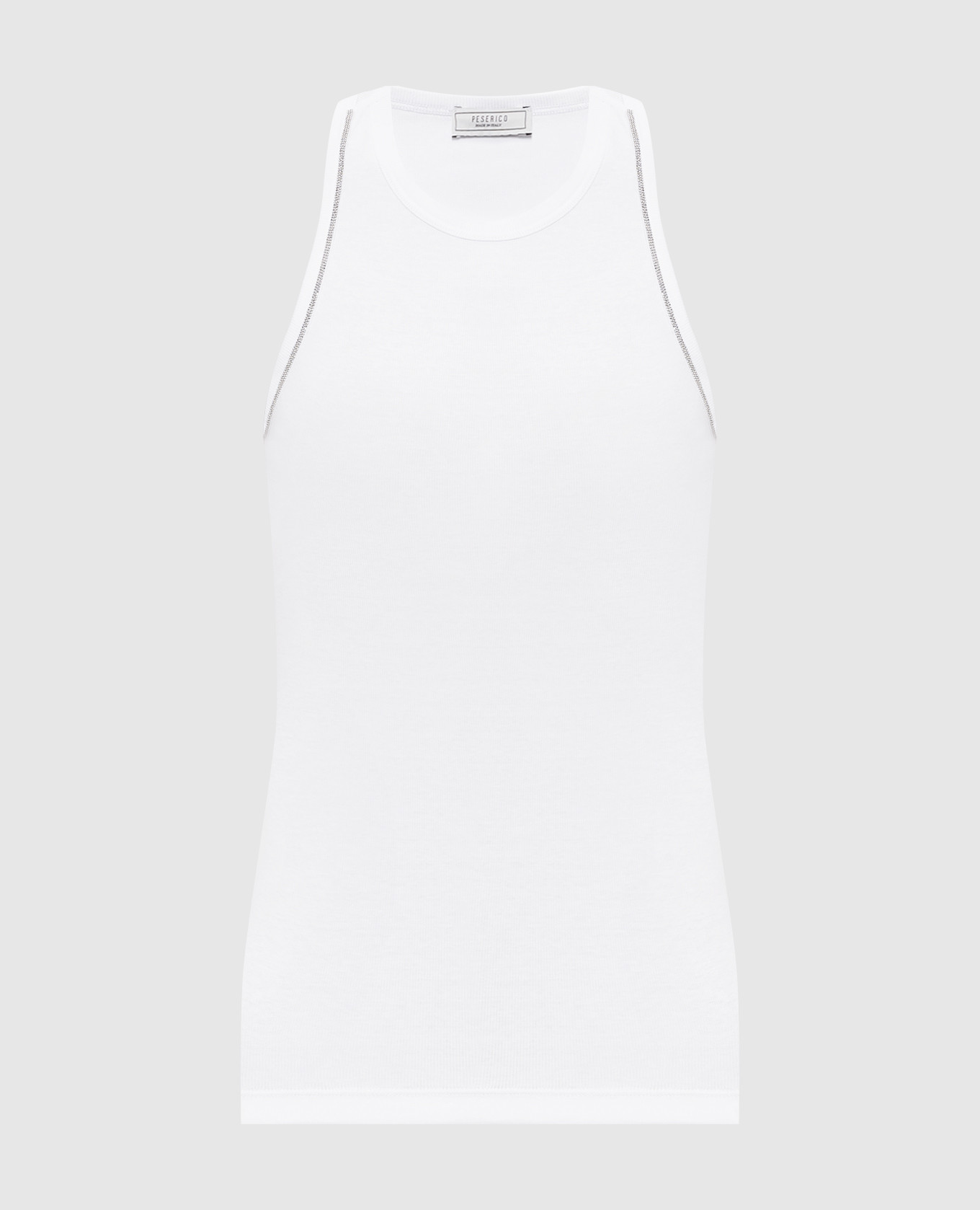 Белый топ в рубчик с цепочкой