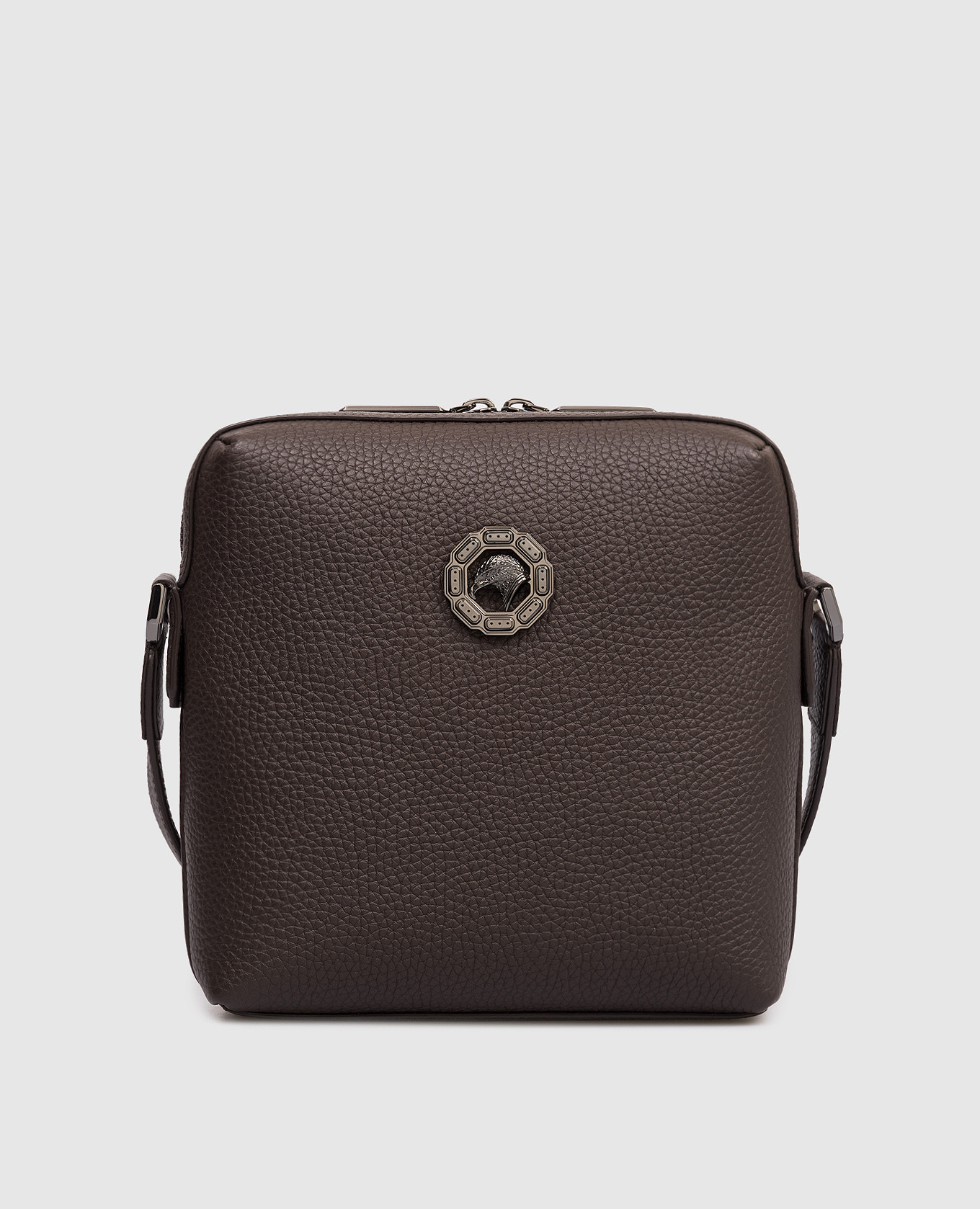 Коричневая кожаная сумка с эмблемой