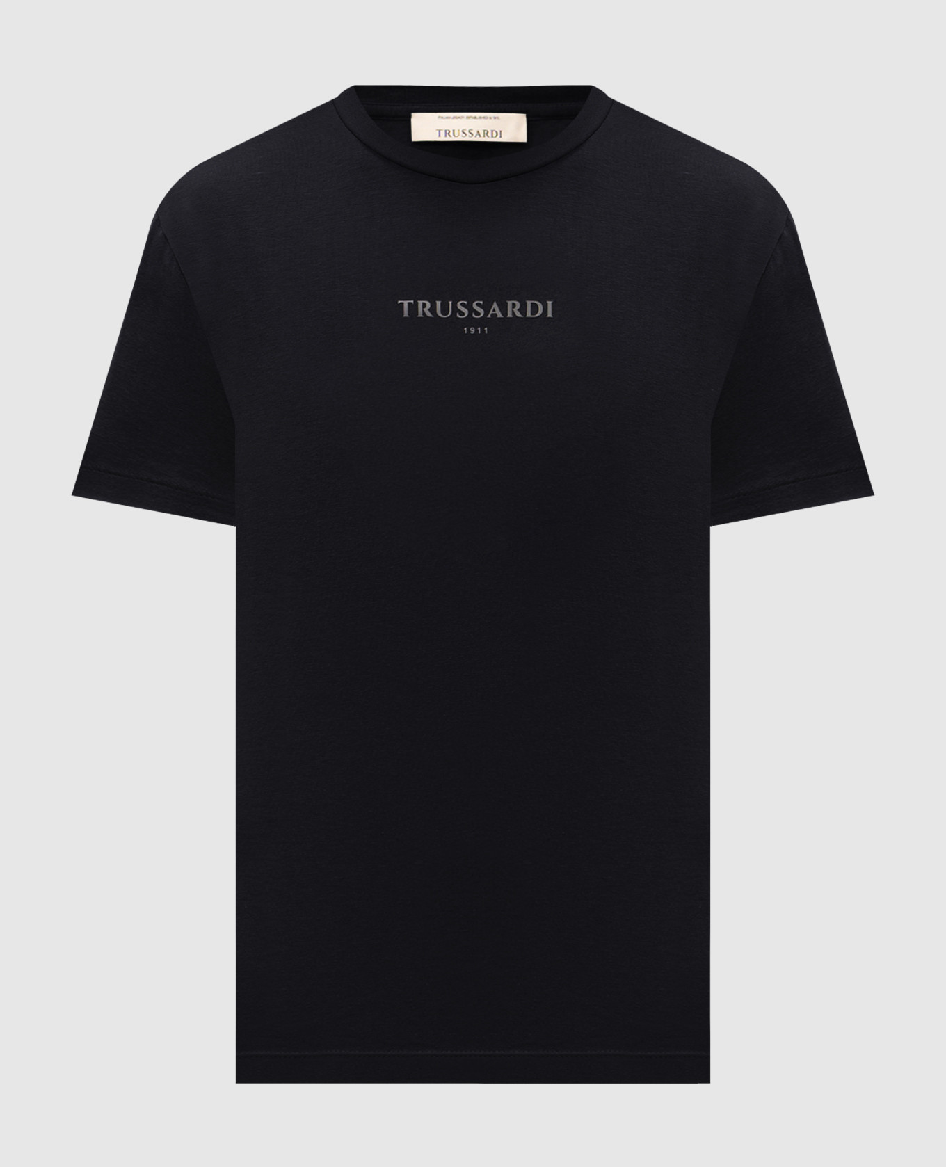 Черная футболка