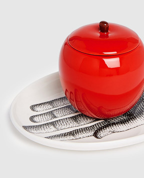 Fornasetti Ароматична свічка AL BUIO - Peccato Originale Décor в керамічному свічнику FPBN044YFP