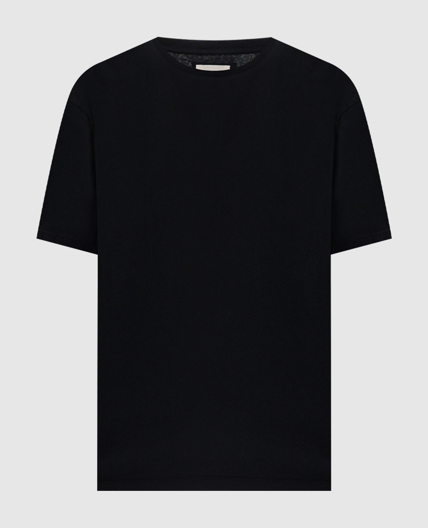 Черная футболка Mae