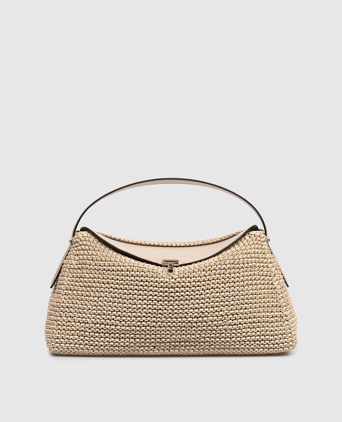 Бежевая кожаная плетеная сумка