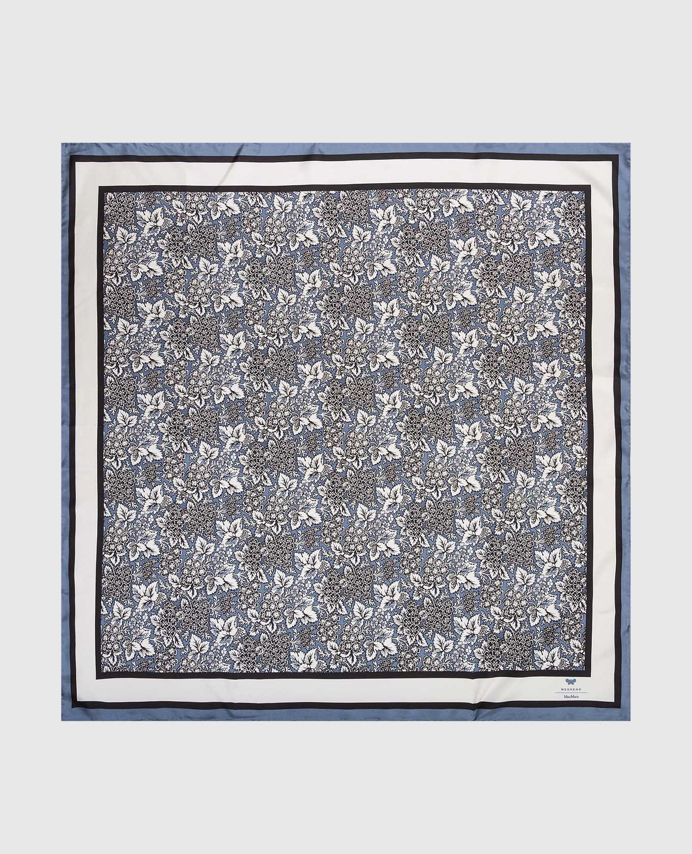 Синий платок из шелка в цветочный принт