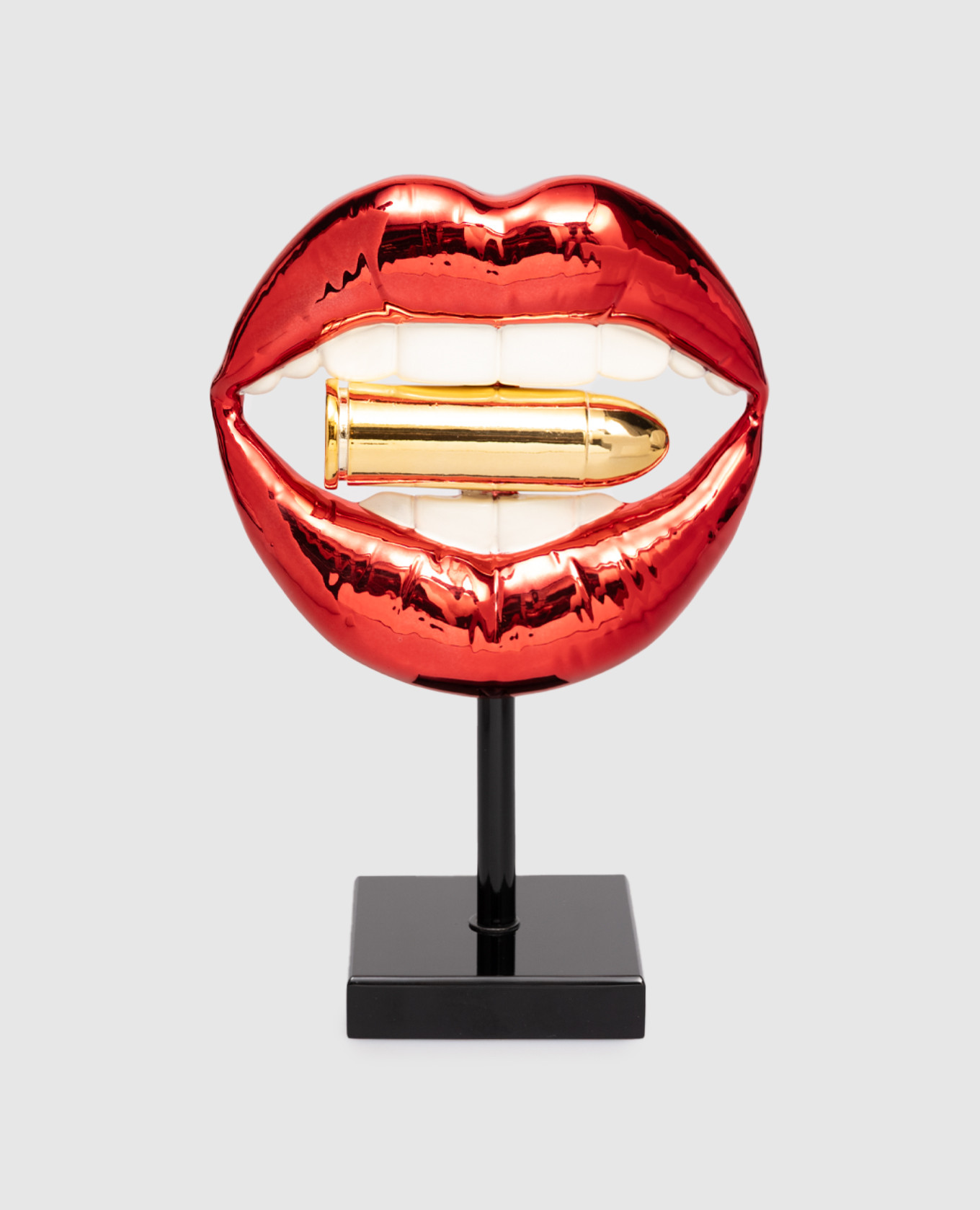 

Красная статуэтка DANGEROUS LOVE, Красный, Декор