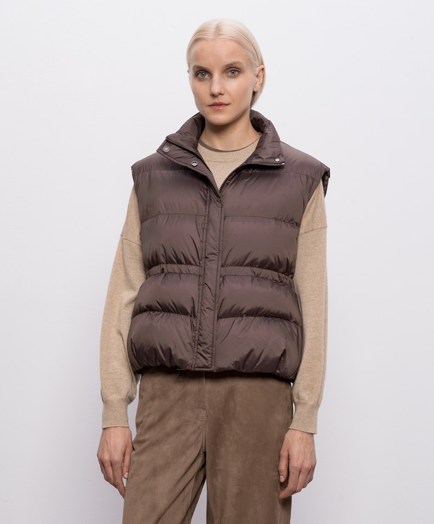Brunello Cucinelli Коричневый пуховый жилет с цепочкой мониль MD5987612P изображение 3