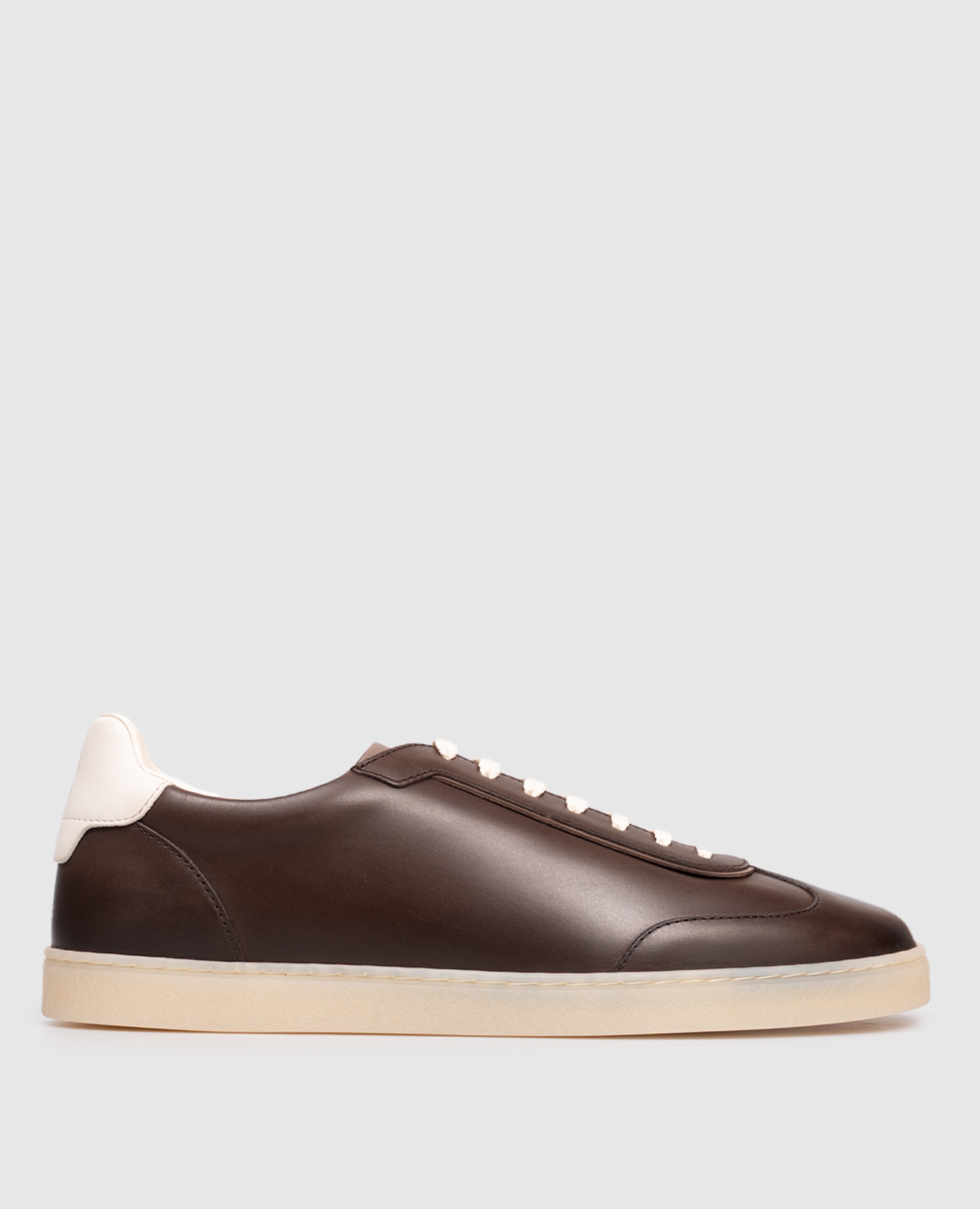Коричневые кожаные кроссовки с логотипом