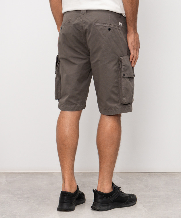 C.P. Company Сірі шорти-карго з фактурним патчем логотипа MBE245A110340O зображення 4