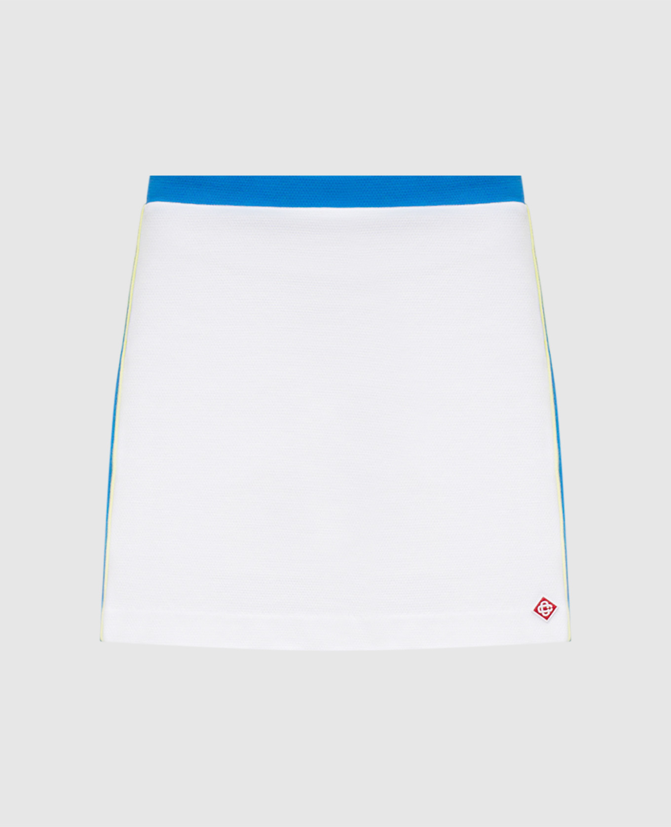 Белая юбка с нашивкой