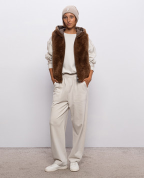 Brunello Cucinelli Свитшот цвета айвори с цепочкой мониль MN05NB2R00