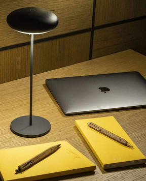 Broggi 1818 Сіра світлодіодна настільна лампа Nuvola 4110217001