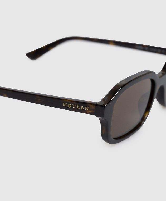 Alexander McQueen Коричневые солнцезащитные очки с эффектом черепахового панциря 861658J0749 изображение 4