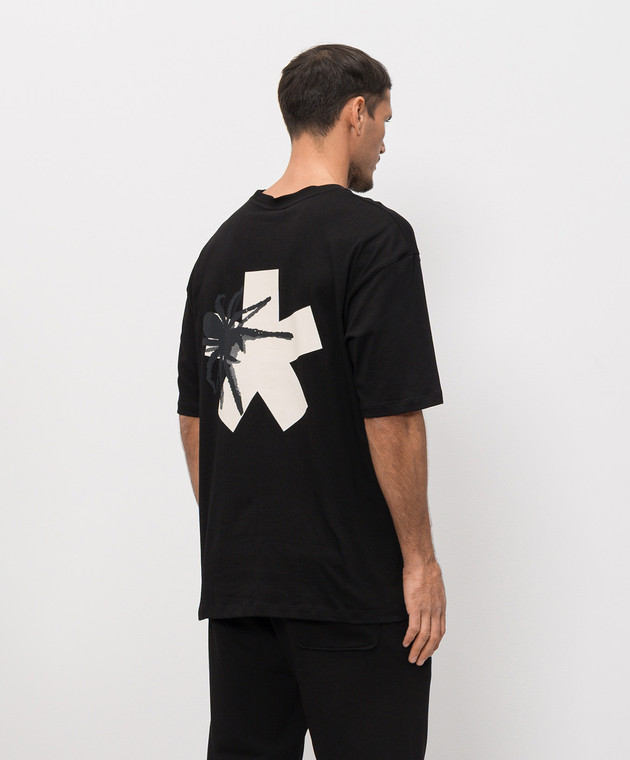 Comme des Fuckdown Чорна футболка з брендовим принтом емблеми FMS6CFABM02001 зображення 4