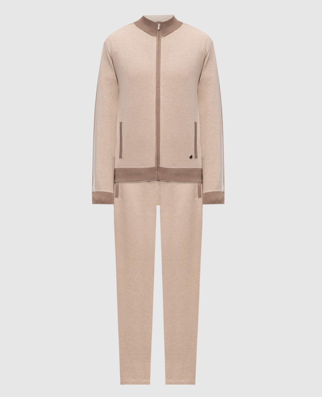Бежевый спортивный костюм