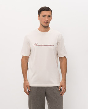 Brunello Cucinelli Футболка цвета айвори с вышивкой надписи M0B138518