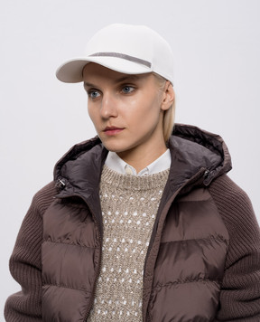 Brunello Cucinelli Біла кепка з ланцюжком моніль MCAP90011
