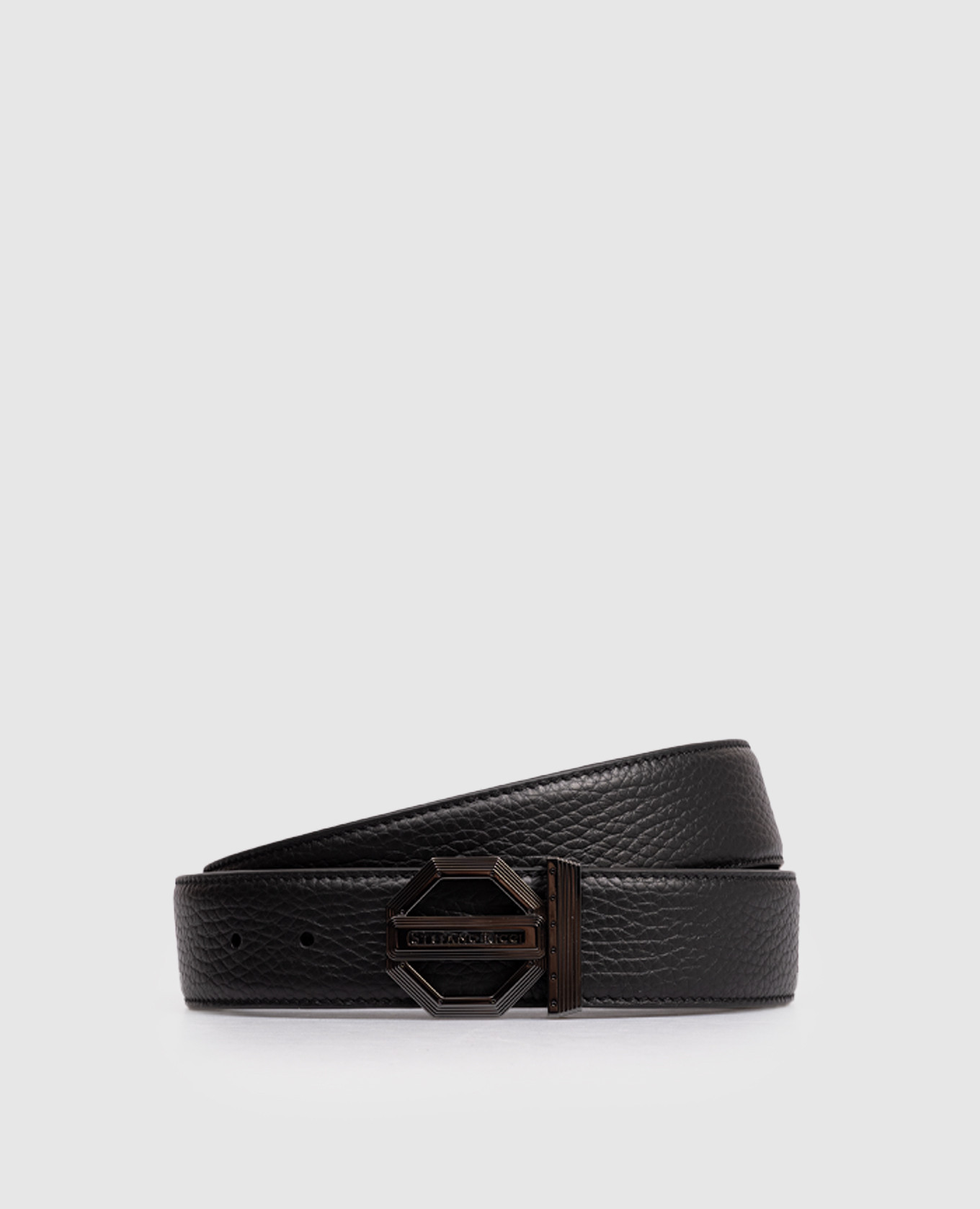 Черный кожаный ремень с логотипом