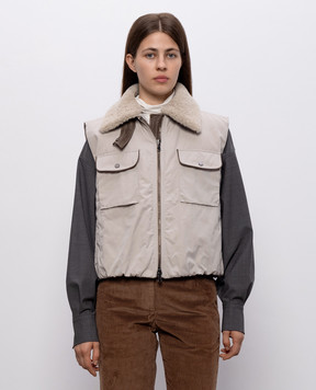 Brunello Cucinelli Бежевый пуховый жилет MG5457703P