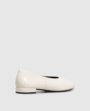 Stuart Weitzman Шкіряні лаковані балетки кольору айворі SO474