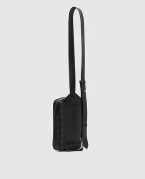 Serapian Черная кожаная сумка-слинг с логотипом SRSTSMML738715ACG2