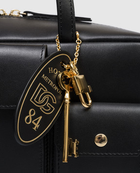Dolce&Gabbana Чорний шкіряний брелок з ключем та брендованим жетоном BI3479A0500