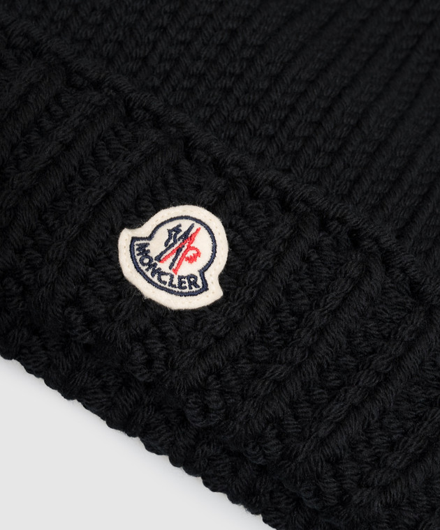 Moncler ENFANT Детская черная шапка с нашивкой логотипа L29543B00017M1172 изображение 3