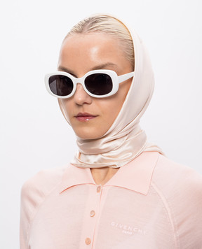 Givenchy Бежева хустка із шовку 710010149002