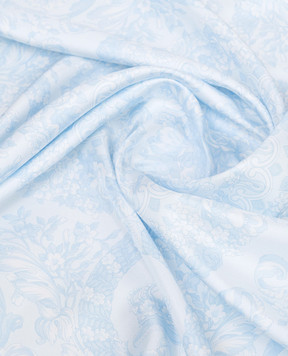 Versace Блакитна хустка із шовку в брендовий принт 10016001A10002