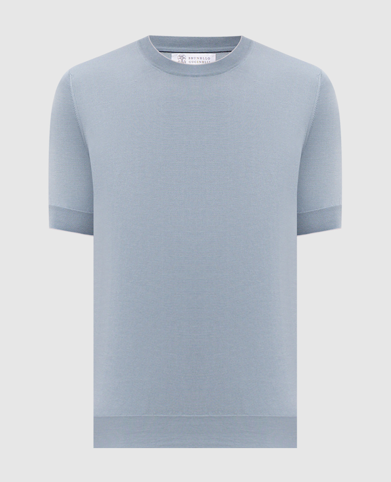 Голубая футболка