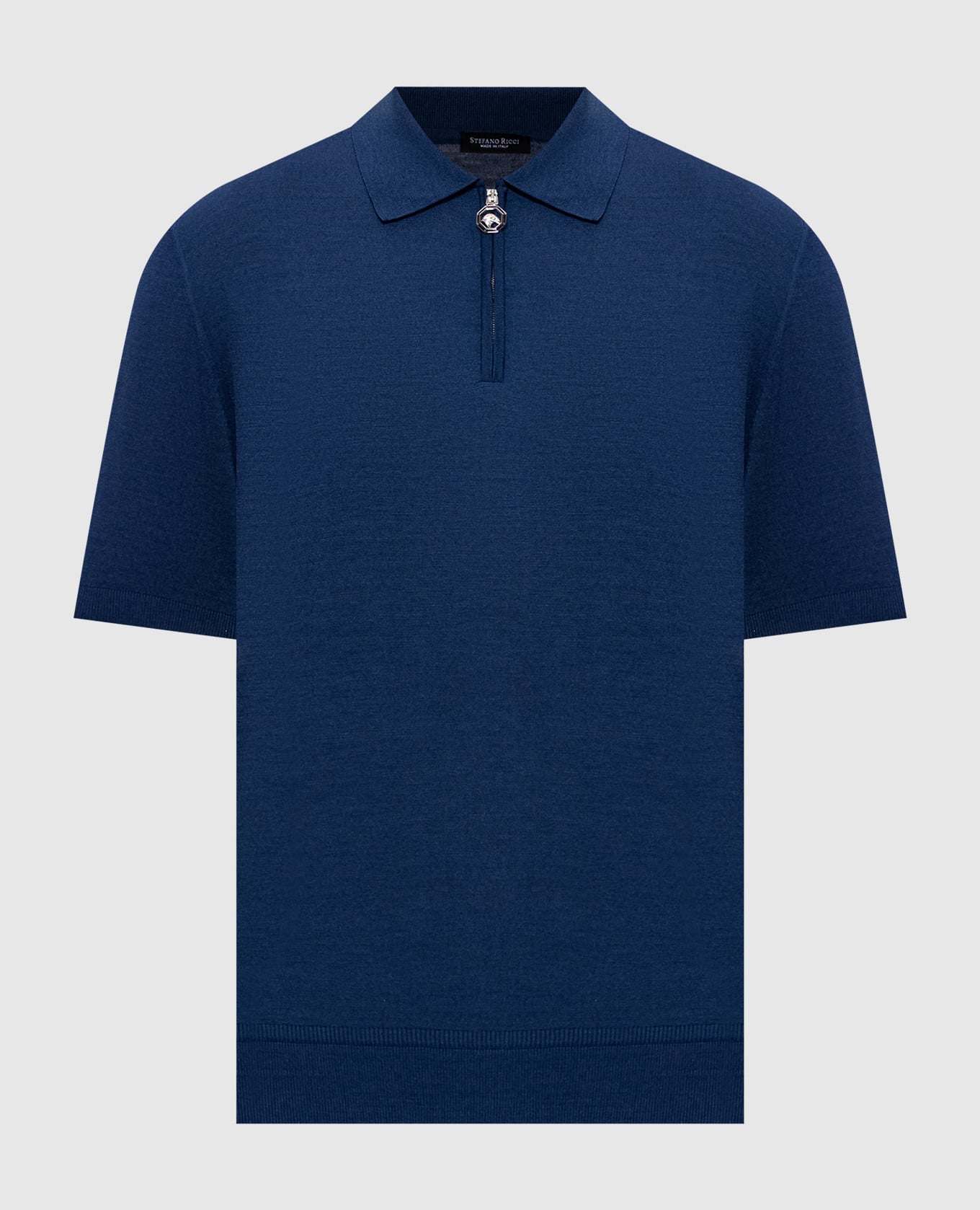 Синее поло из шелка с эмблемой