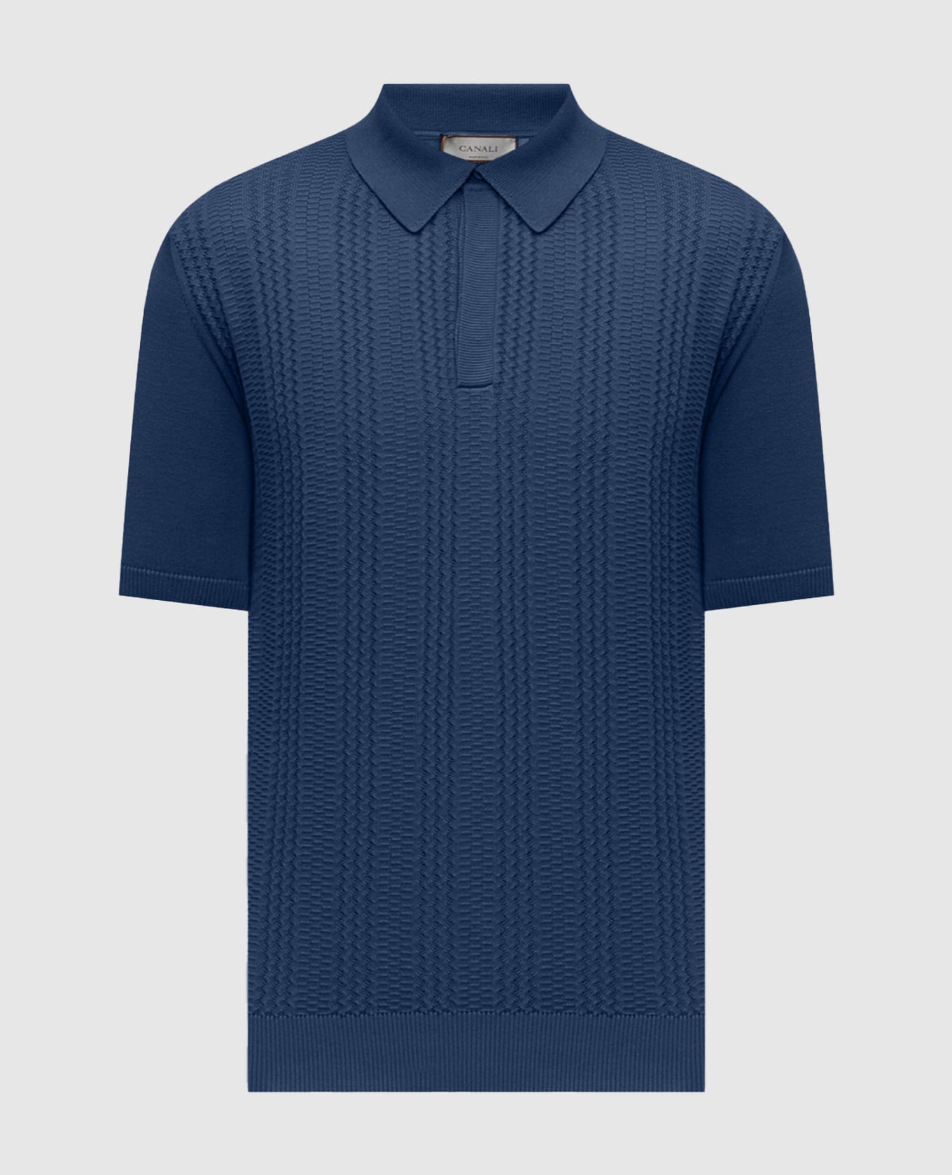 Синее поло в узор