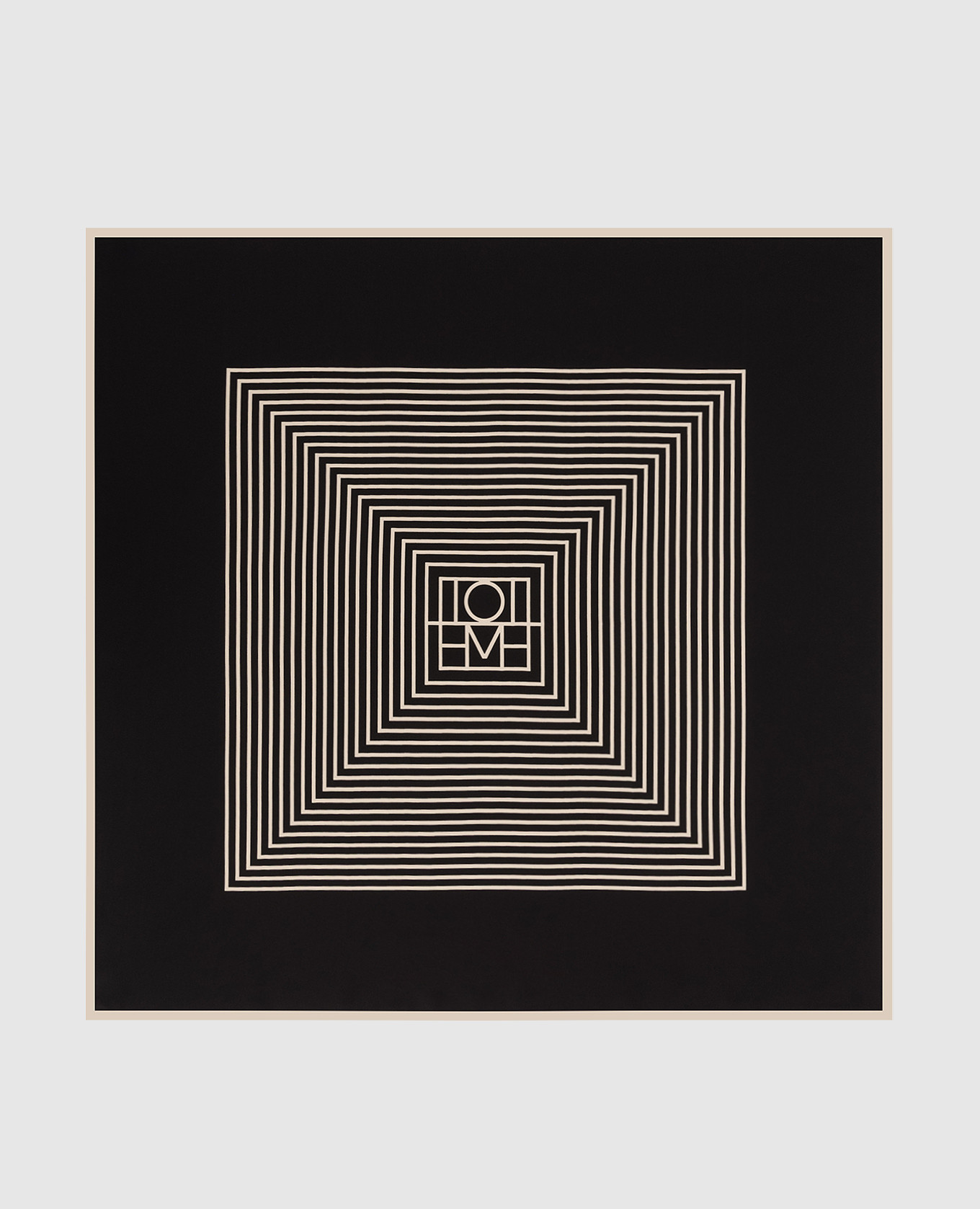 Черный платок из шелка с монограммой