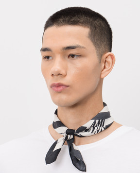 Ami Paris Платок из шелка Place Des Victoires USF689AW0032