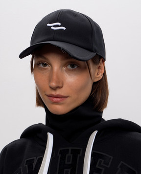 SSHEENA Чорна кепка з вишивкою емблеми 26FWBASEBALLCAPTF26030