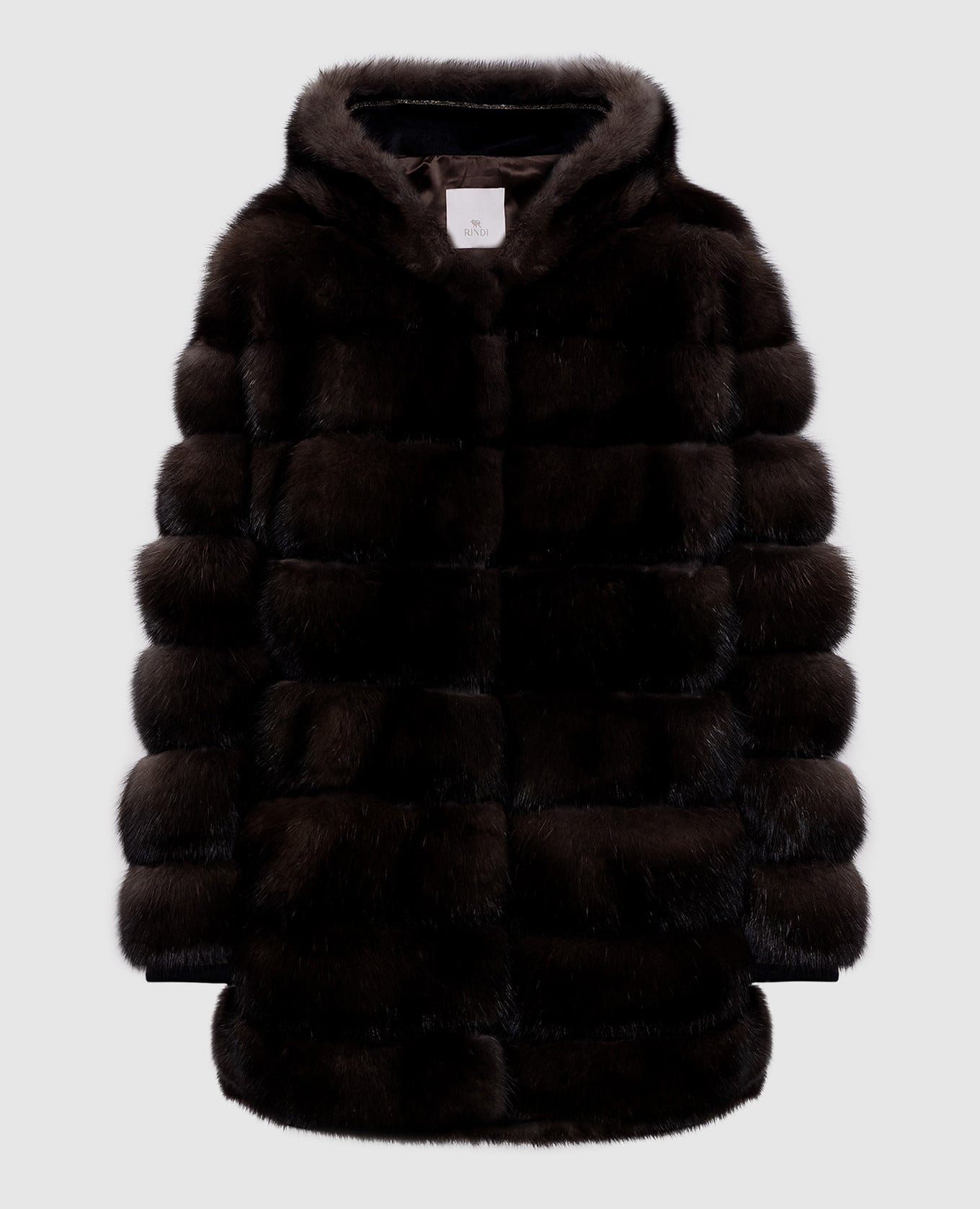 Коричневая шуба из меха соболя с цепочкой мониль