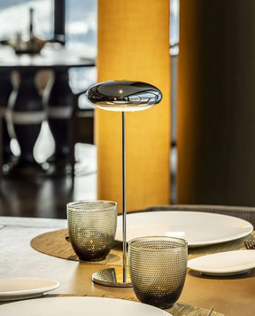 Broggi 1818 Срібляста світлодіодна настільна лампа Nuvola 4110517001