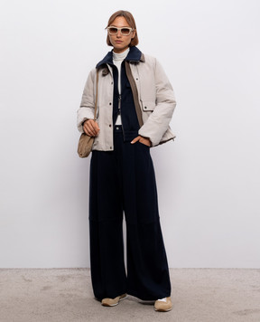 Brunello Cucinelli Бежевая пуховая куртка с кожаным воротником MG5457551P