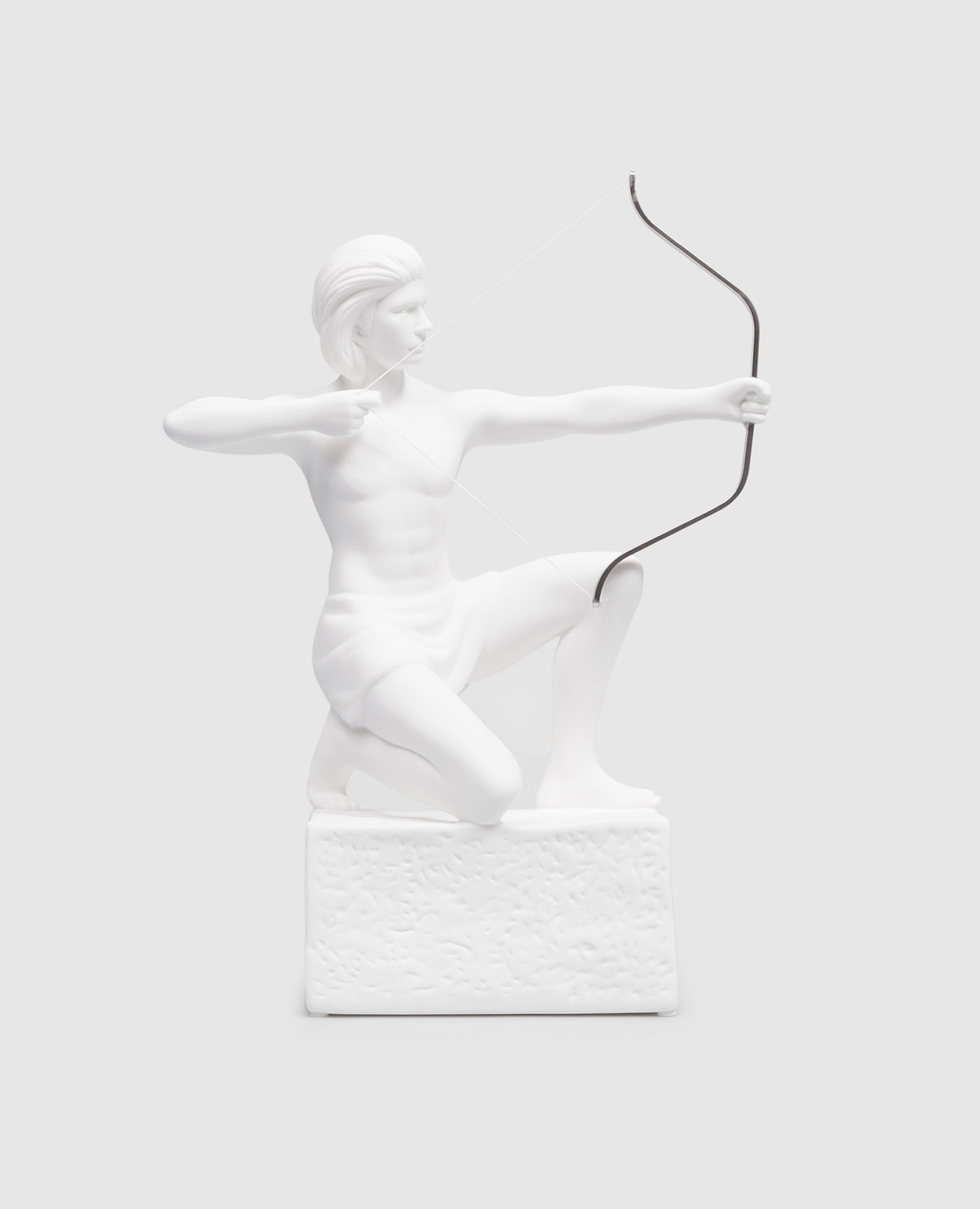 Декоративная белая фарфоровая статуэтка Zodiac Sagittsrius man