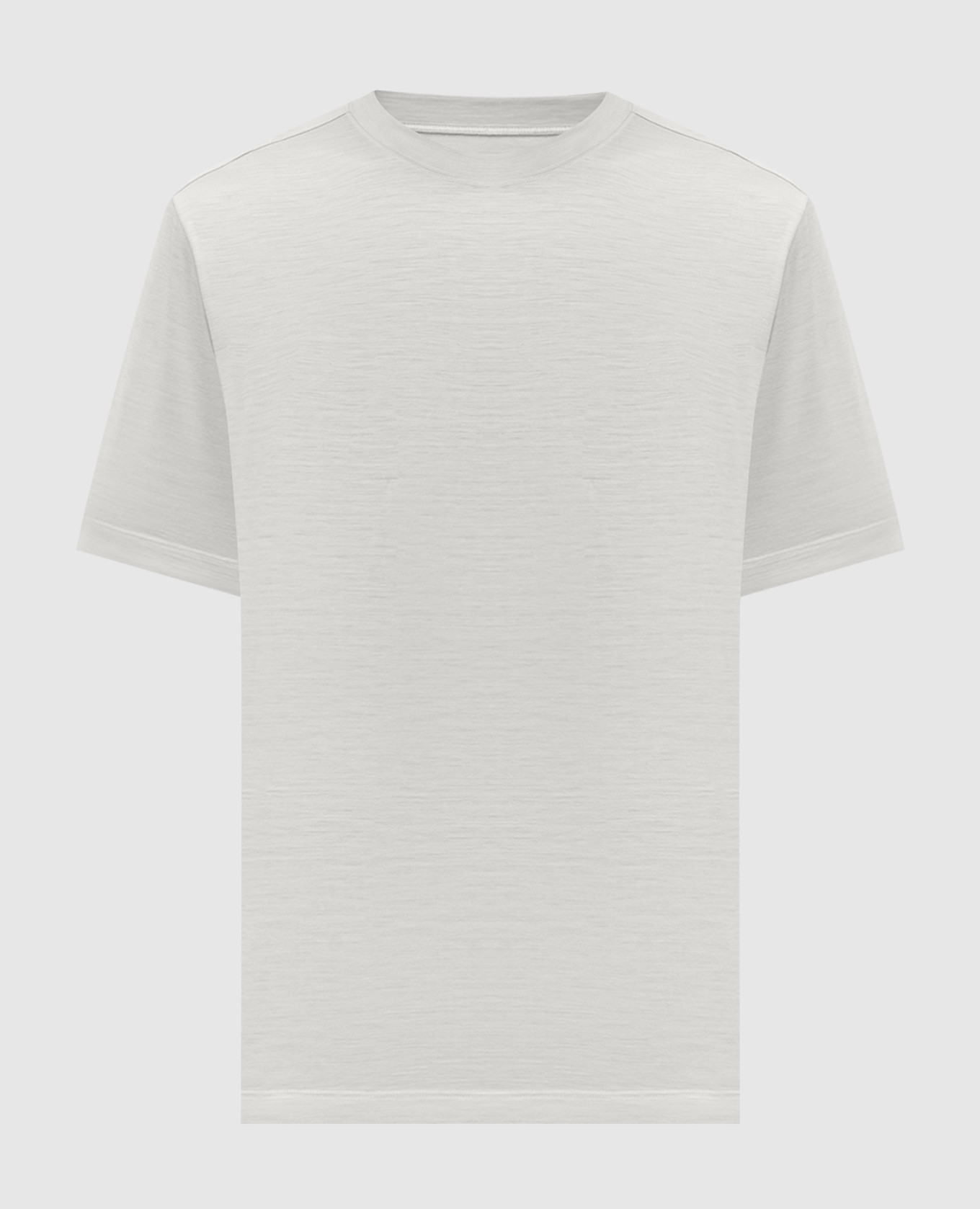 Зеленая футболка с логотипом