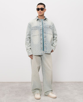 Misbhv Блакитна джинсова сорочка у візерунок монограми 250M400