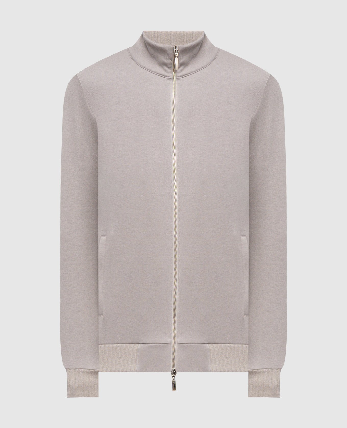 Серая спортивная куртка