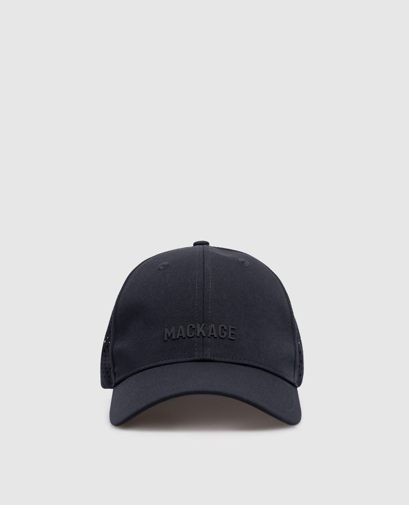 Синяя кепка с фактурным логотипом
