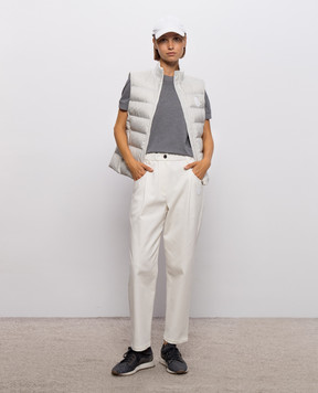 Brunello Cucinelli Серый пуховый жилет с нашивкой эмблемы MD5983306