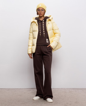 Moncler Желтый пуховик Serittes L20931A00158597YG